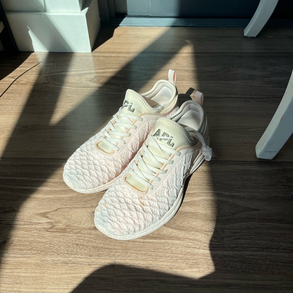 Light pink APLs